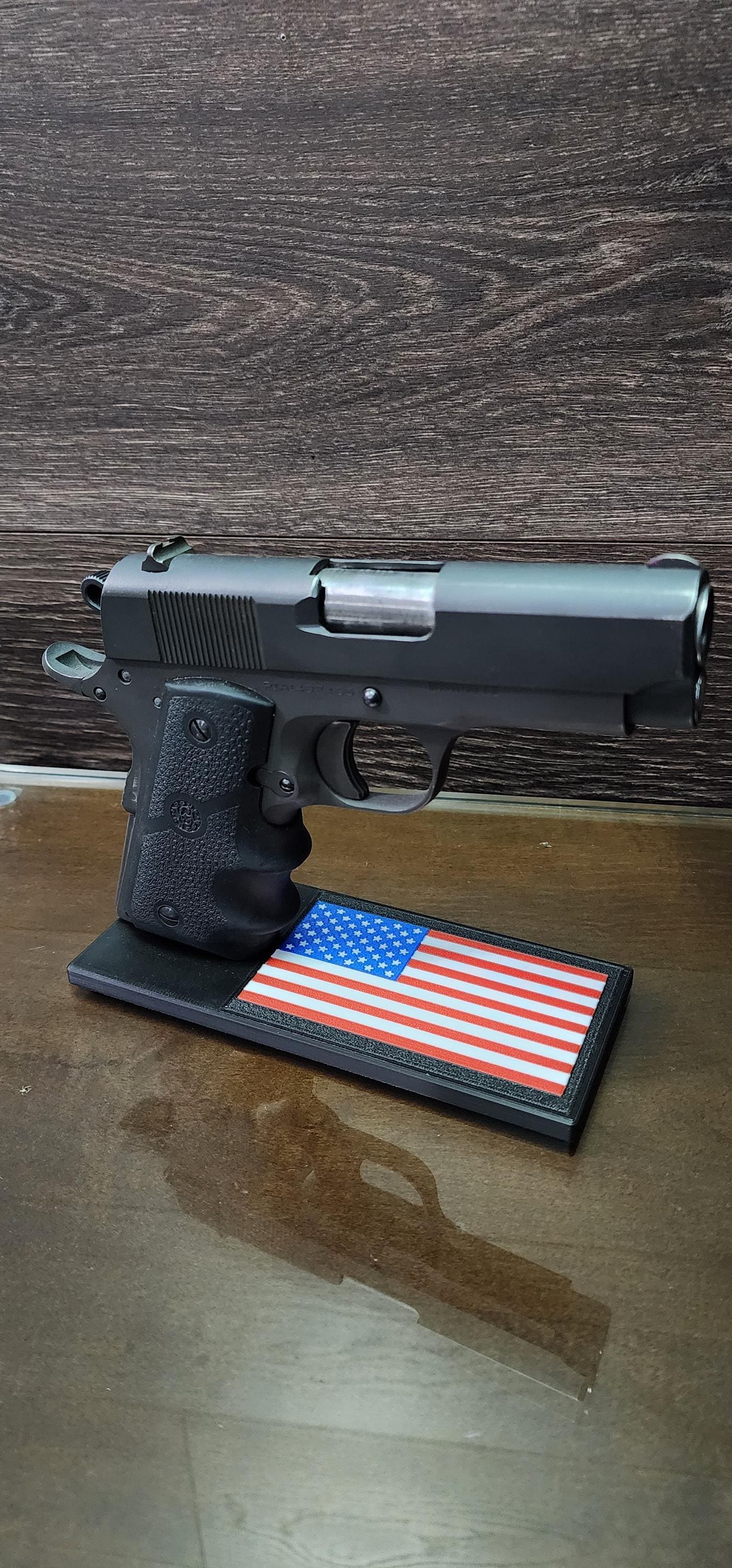 Handgun Display